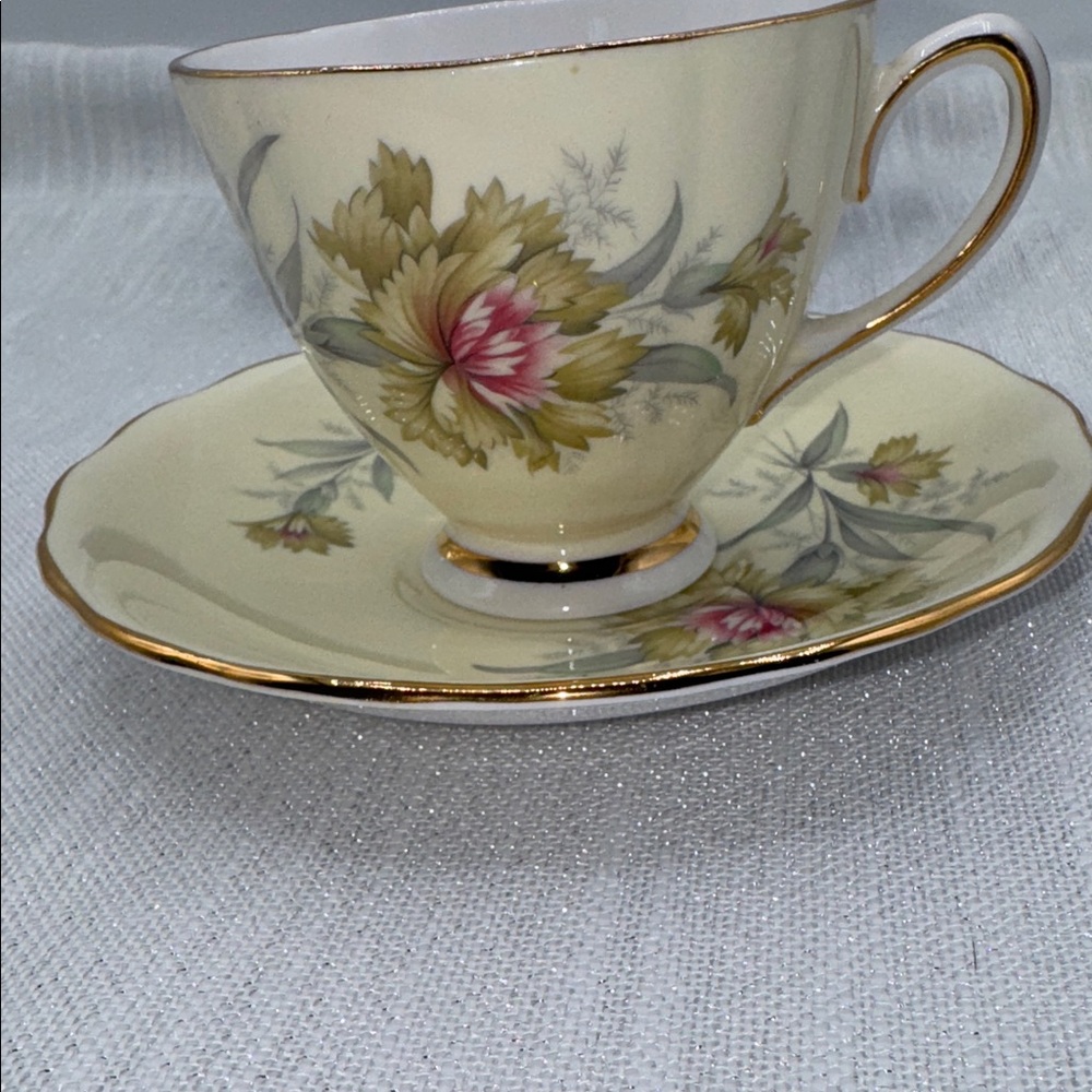 Colclough Product of Ridgway Potteries LTD. Yellow Tea Cup & Saucer England